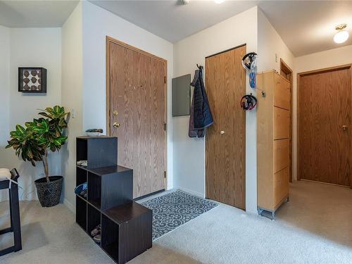 400-200 Back Rd, Courtenay, BC - Indoor Photo Showing Other Room