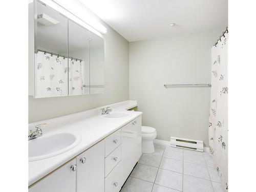 206-350 Island Hwy South, Campbell River, BC - Indoor Photo Showing Bathroom