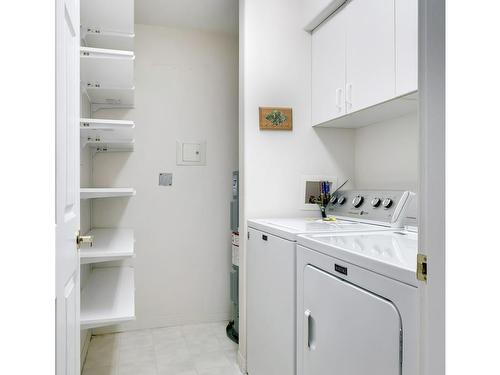 206-350 Island Hwy South, Campbell River, BC - Indoor Photo Showing Laundry Room