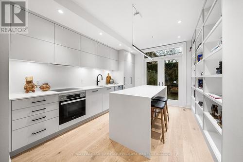 11 Ottawa Street, Toronto, ON - Indoor Photo Showing Kitchen With Upgraded Kitchen