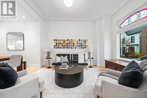 11 Ottawa Street, Toronto, ON - Indoor Photo Showing Living Room