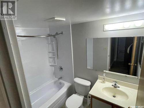 202 309 A Cree Crescent, Saskatoon, SK - Indoor Photo Showing Bathroom