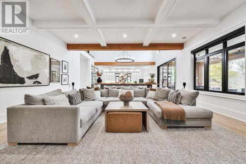 57 Joymar Drive, Mississauga, ON - Indoor Photo Showing Living Room