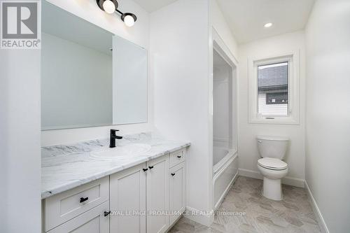 A - 10 Aldersgate Drive, Belleville, ON - Indoor Photo Showing Bathroom