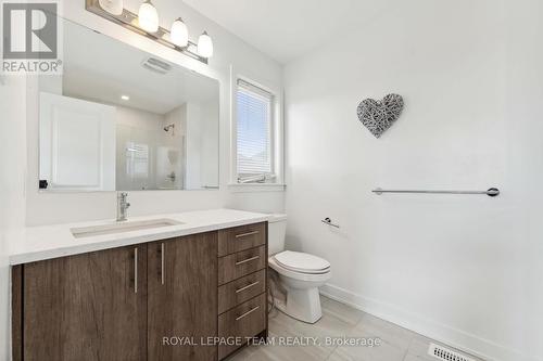 611 Rathburn Lane, Ottawa, ON - Indoor Photo Showing Bathroom