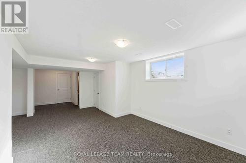 611 Rathburn Lane, Ottawa, ON - Indoor Photo Showing Other Room