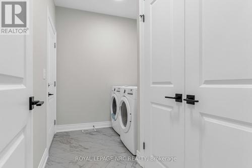 732 Clarence Street, Port Colborne (Sugarloaf), ON - Indoor Photo Showing Laundry Room