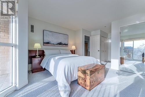 301 - 2190 Lakeshore Road, Burlington, ON - Indoor Photo Showing Bedroom