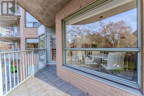 301 - 2190 Lakeshore Road, Burlington, ON - Outdoor With Balcony With Exterior