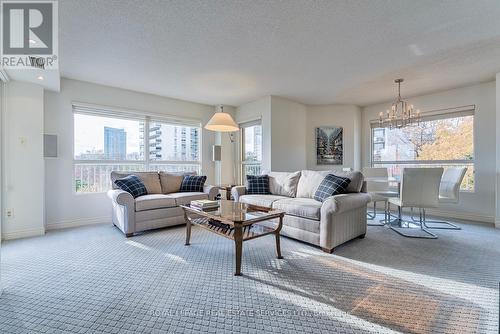 301 - 2190 Lakeshore Road, Burlington, ON - Indoor Photo Showing Living Room