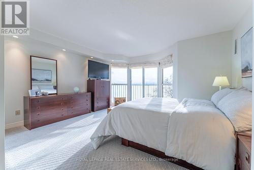 301 - 2190 Lakeshore Road, Burlington, ON - Indoor Photo Showing Bedroom