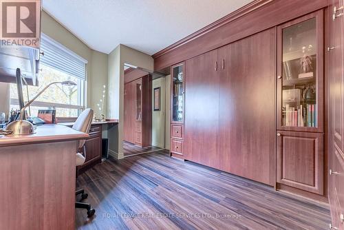 301 - 2190 Lakeshore Road, Burlington, ON - Indoor Photo Showing Other Room