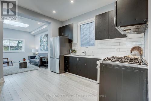 1 - 125 Perth Avenue, Toronto, ON - Indoor Photo Showing Kitchen