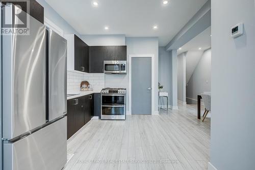 1 - 125 Perth Avenue, Toronto, ON - Indoor Photo Showing Kitchen