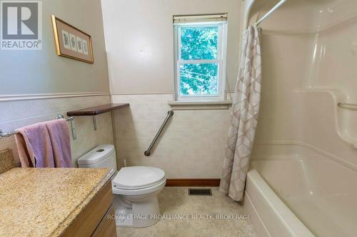 1288 5Th Line, Frontenac Islands (The Islands), ON - Indoor Photo Showing Bathroom