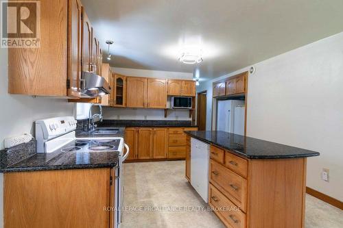 1288 5Th Line, Frontenac Islands (The Islands), ON - Indoor Photo Showing Kitchen With Double Sink