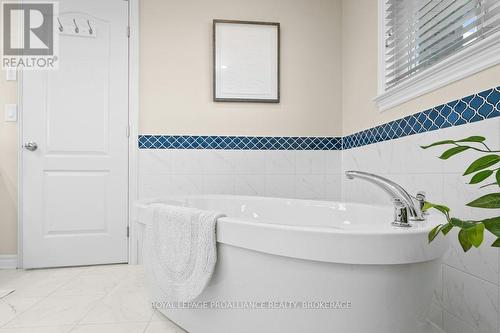 1245 Wheathill Street, Kingston (East Gardiners Rd), ON - Indoor Photo Showing Bathroom