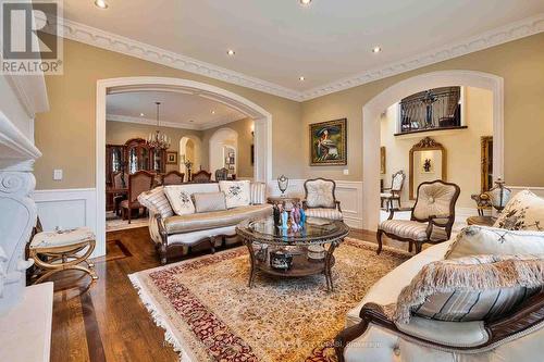 73 Yorkminister Road, Toronto, ON - Indoor Photo Showing Living Room