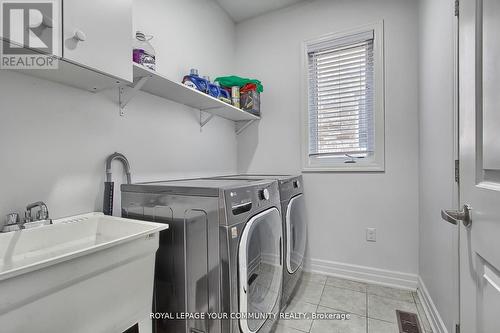 1407 Butler Street, Innisfil, ON - Indoor Photo Showing Laundry Room