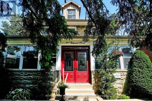 111 Edward Street, Aurora, ON - Outdoor