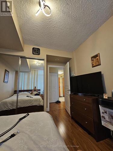 1102 - 9017 Leslie Street, Richmond Hill, ON - Indoor Photo Showing Bedroom