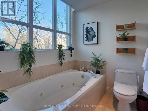 Th2 - 60 Byng Avenue, Toronto, ON - Indoor Photo Showing Bathroom