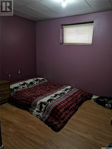 216 6Th Avenue Sw, Eston, SK - Indoor Photo Showing Bedroom