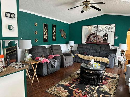 89 Earl Road, Kakabeka Falls, ON - Indoor Photo Showing Living Room With Fireplace