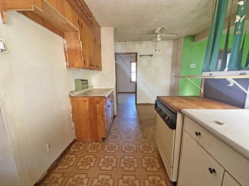 1011 Lincoln Street, Thunder Bay, ON - Indoor Photo Showing Kitchen