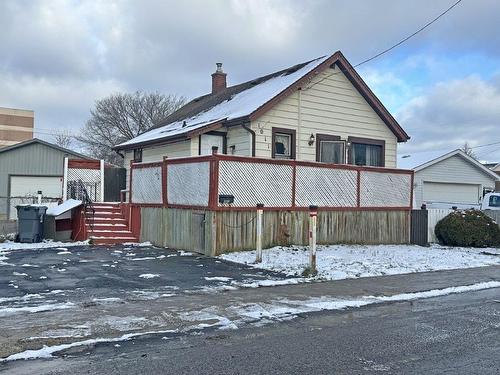 1011 Lincoln Street, Thunder Bay, ON - Outdoor