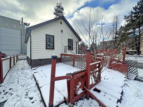 1011 Lincoln Street, Thunder Bay, ON - Outdoor With Deck Patio Veranda With Exterior