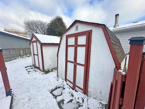 1011 Lincoln Street, Thunder Bay, ON - Outdoor With Exterior