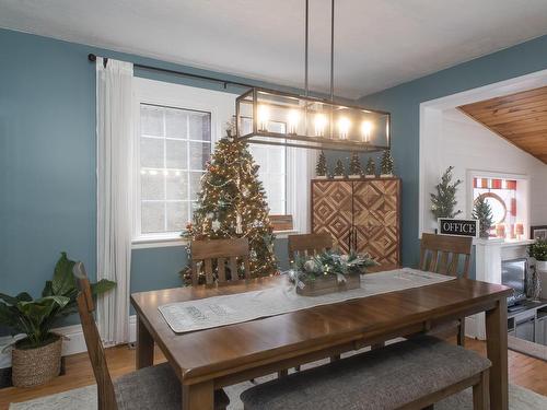 425 Mckellar Street, Thunder Bay, ON - Indoor Photo Showing Dining Room