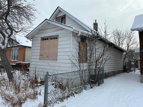 802 Magnus Ave, Winnipeg, MB 