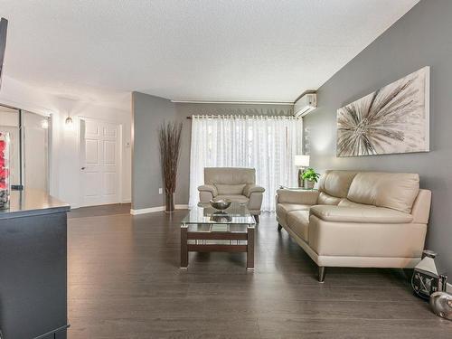 Salon - 480 Place Samuel-De Champlain, Boucherville, QC - Indoor Photo Showing Living Room