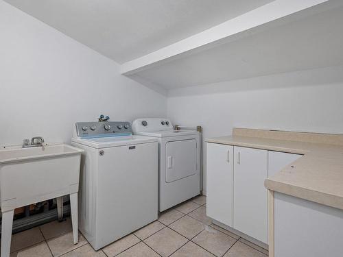 Salle de lavage - 353 Av. Lelièvre, Montréal-Est, QC - Indoor Photo Showing Laundry Room