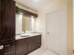 Powder room - 