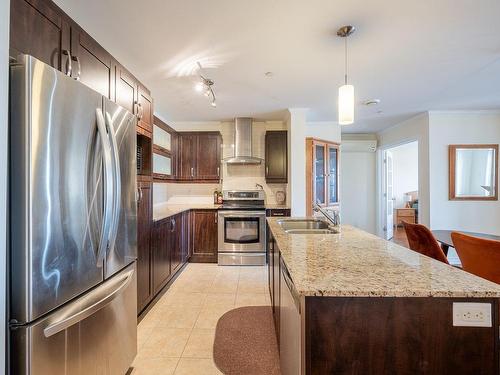 Kitchen - 408-5211 Rue Du Sureau, Montréal (Pierrefonds-Roxboro), QC - Indoor Photo Showing Kitchen With Double Sink With Upgraded Kitchen