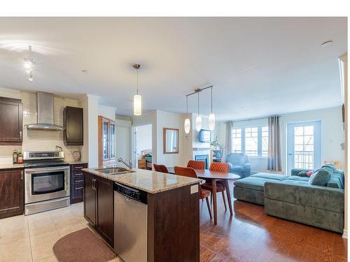 Overall view - 408-5211 Rue Du Sureau, Montréal (Pierrefonds-Roxboro), QC - Indoor Photo Showing Kitchen With Double Sink