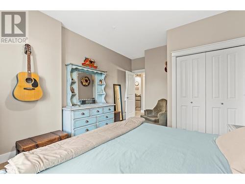 242 Dormie Place, Vernon, BC - Indoor Photo Showing Bedroom