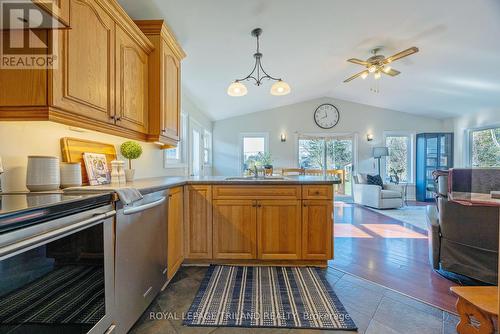 859 Willow Drive, London, ON - Indoor Photo Showing Kitchen