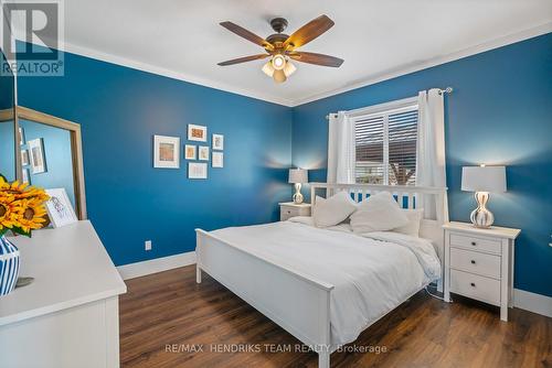 4034 Barry Drive, Lincoln (982 - Beamsville), ON - Indoor Photo Showing Bedroom