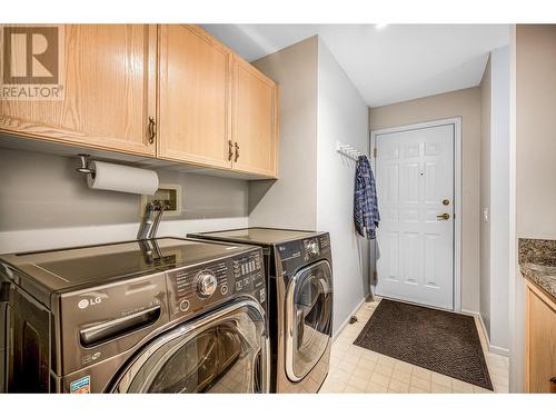 595 Yates Road Unit# 34 Lot# 76, Kelowna, BC - Indoor Photo Showing Laundry Room