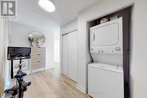 2805 - 150 East Liberty Street, Toronto, ON - Indoor Photo Showing Laundry Room