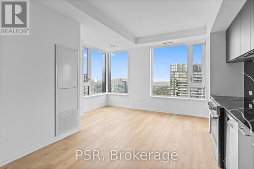 3712 - 101 Roehampton Avenue, Toronto, ON - Indoor Photo Showing Kitchen