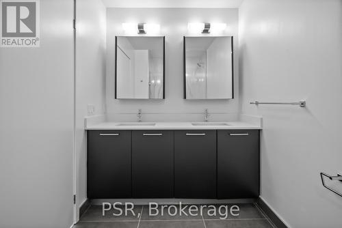 3712 - 101 Roehampton Avenue, Toronto, ON - Indoor Photo Showing Bathroom