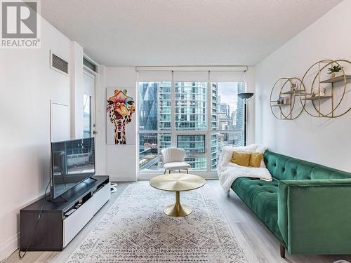 1504 - 16 Yonge Street, Toronto, ON - Indoor Photo Showing Living Room