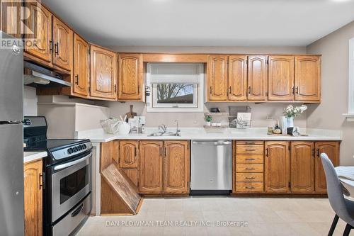 90 Hurley Road, Ajax, ON - Indoor Photo Showing Kitchen