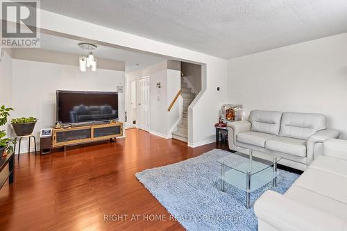 107 - 2650 Pimlico Crescent, Ottawa, ON - Indoor Photo Showing Living Room