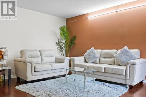 107 - 2650 Pimlico Crescent, Ottawa, ON - Indoor Photo Showing Living Room